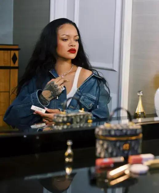 Retorno do Batom Matte com Fórmulas Aveludadas e Confortáveis